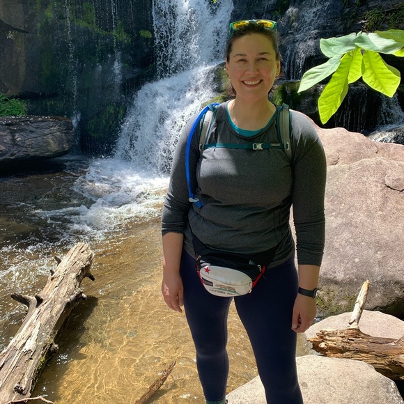 Meet your Posher, Rebecca - Picture 4 of 5